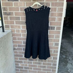 Never worn stylish black dress